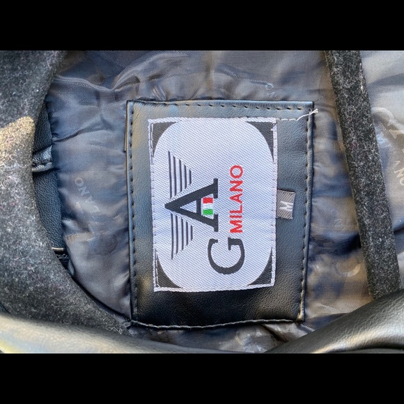 NWOT Vegan Friendly Pleather Jacket size M - Picture 3 of 4